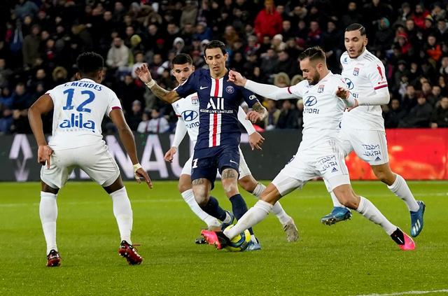 半场战报：罗马0-1那不勒斯，内雷斯反击单刀破门（半场快讯：那不勒斯1-0领先罗马，内雷斯反击单刀建功）