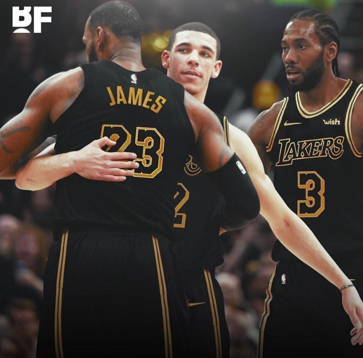 深得球员支持！欧冠不敌曼城后，多位皇马球员发声力挺阿隆索（欧冠负于曼城后，皇马多名球员集体发声力挺阿隆索，队内支持度飙升）