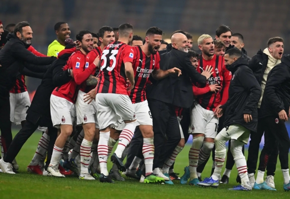 普约尔：我在家里很少谈足球，两个女儿最近才知道我曾效力巴萨（普约尔：家中几乎不谈足球，两位女儿最近才得知我曾为巴萨效力）