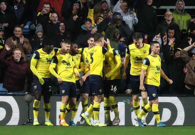 球迷提前退场！斯洛特下课倒计时 伊萨克遭遇119年之耻（球迷提前散场！斯洛特帅位告急倒计时 伊萨克创119年最尴尬纪录）