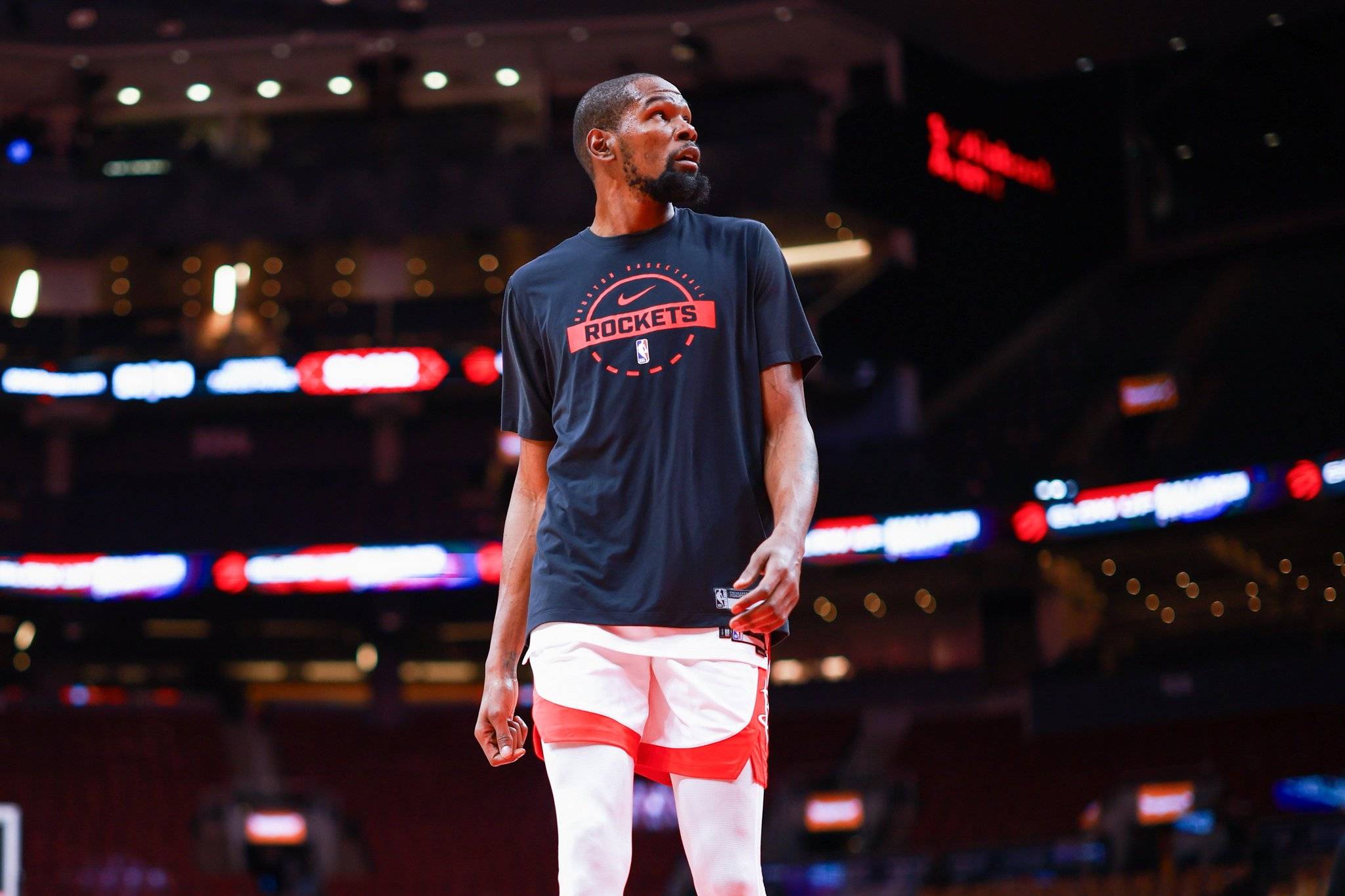 2025／26赛季英超：英超悬念复活！曼城已进入“恐怖追击”模式（2025／26英超：悬念重燃，曼城已切换至“恐怖追赶”模式）