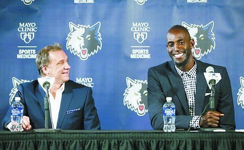 杜兰特：哈登和伦纳德会帮助快船扭转局势，我对他们充满敬意（杜兰特：看好哈登与伦纳德助快船扭转颓势，对两人满怀敬意）