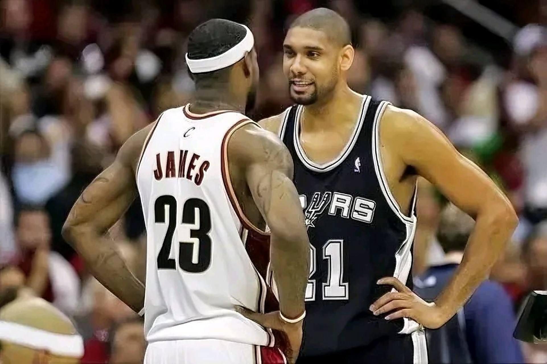 广州防守铁血令人叫好（广州铁血防守赢得喝彩）