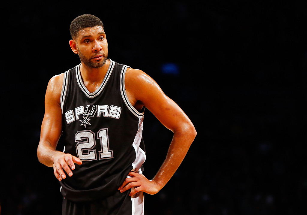 马卡：皇马和卡斯蒂亚进行了对抗赛，门迪被安排在中后卫位置（马卡：皇马与卡斯蒂亚队内热身赛，门迪出任中卫）