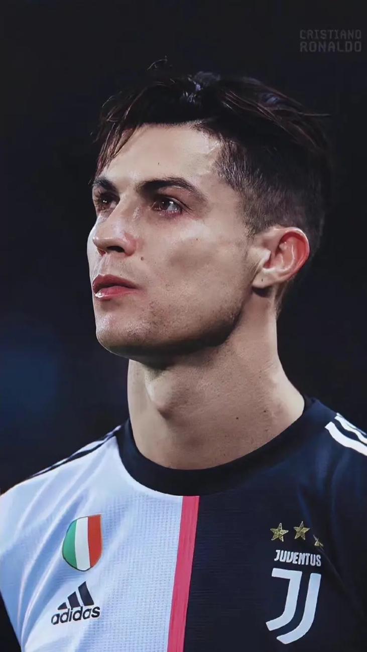 拉美媒体：拜仁、曼联、马竞追逐厄瓜多尔17岁中场卡斯蒂略（拉媒：拜仁、曼联、马竞竞相争夺厄瓜多尔17岁中场新星卡斯蒂略）