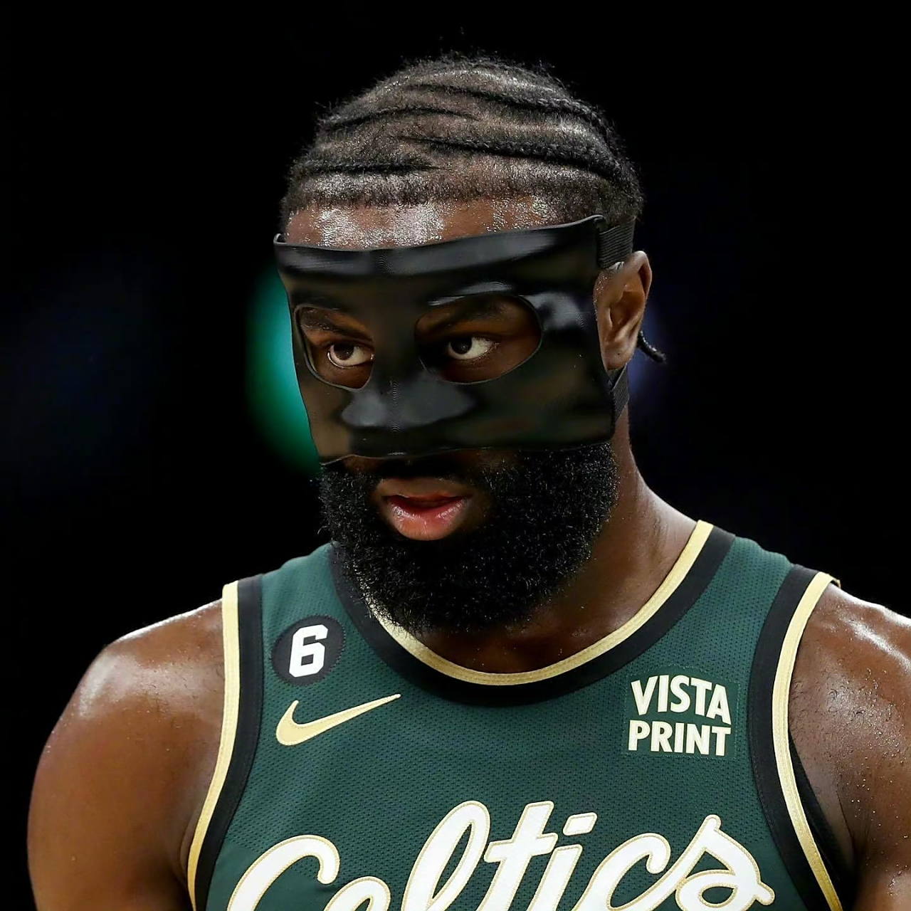 英媒盘点与主帅闹僵球员结局：小贝基恩C罗离队，希勒遭弃用（英媒梳理与主帅闹僵球员结局：贝克汉姆、基恩与C罗离队，希勒遭雪藏）