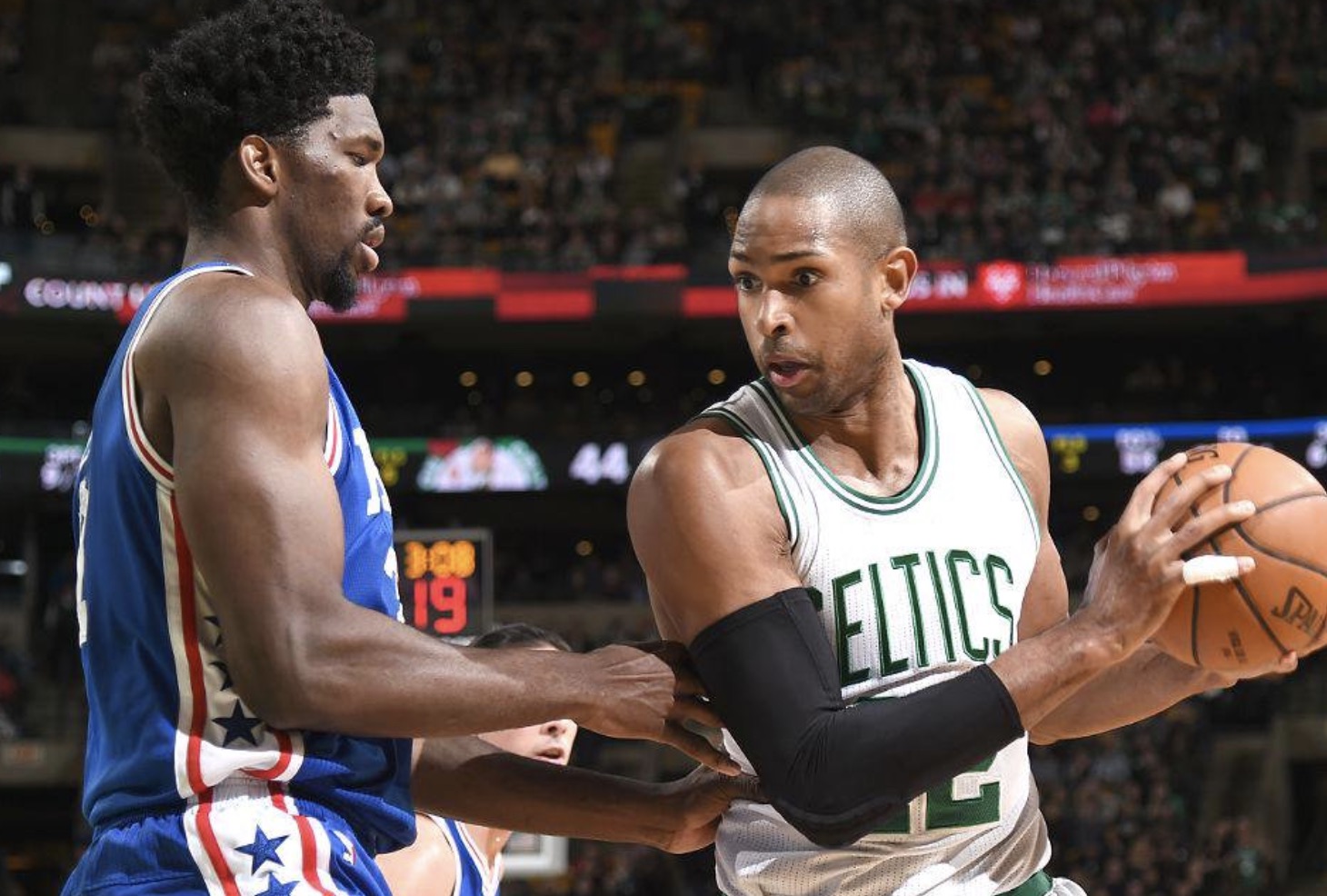 官方：中场纪天乐、门将戴嘉彤加盟中乙球队广西恒宸.